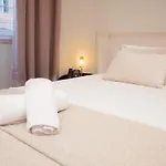 Отель Golden 4*