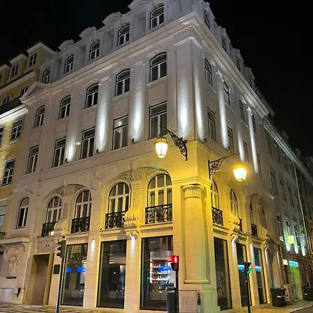 Golden فندق 4*